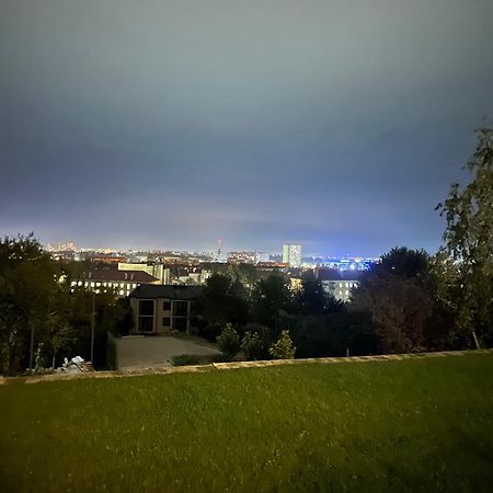 Панорамні Апартаменти Uzjhorod Exteriör bild