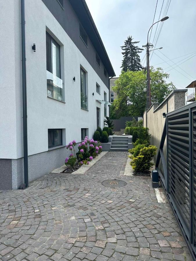 Панорамні Апартаменти Uzjhorod Exteriör bild