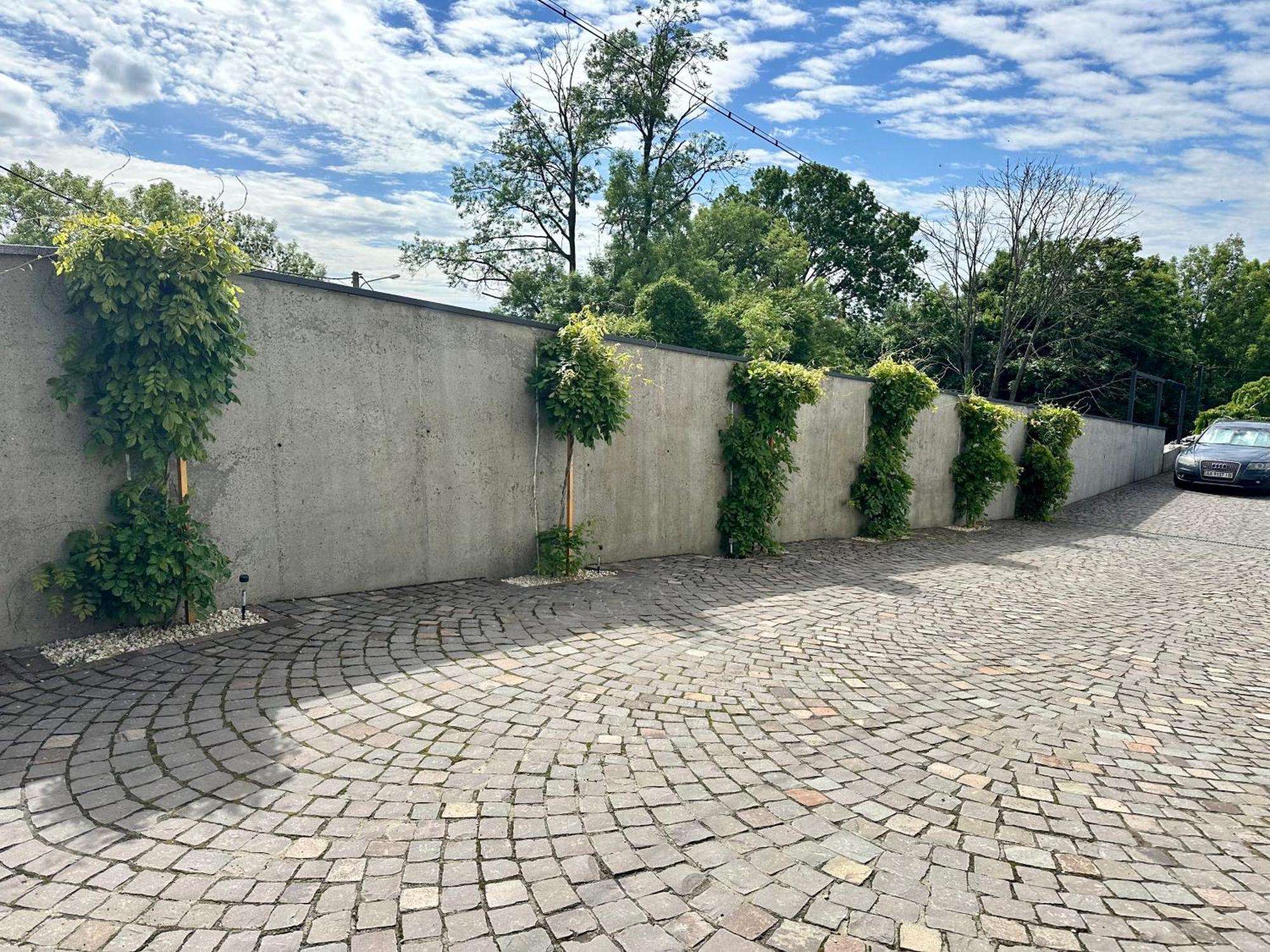 Панорамні Апартаменти Uzjhorod Exteriör bild